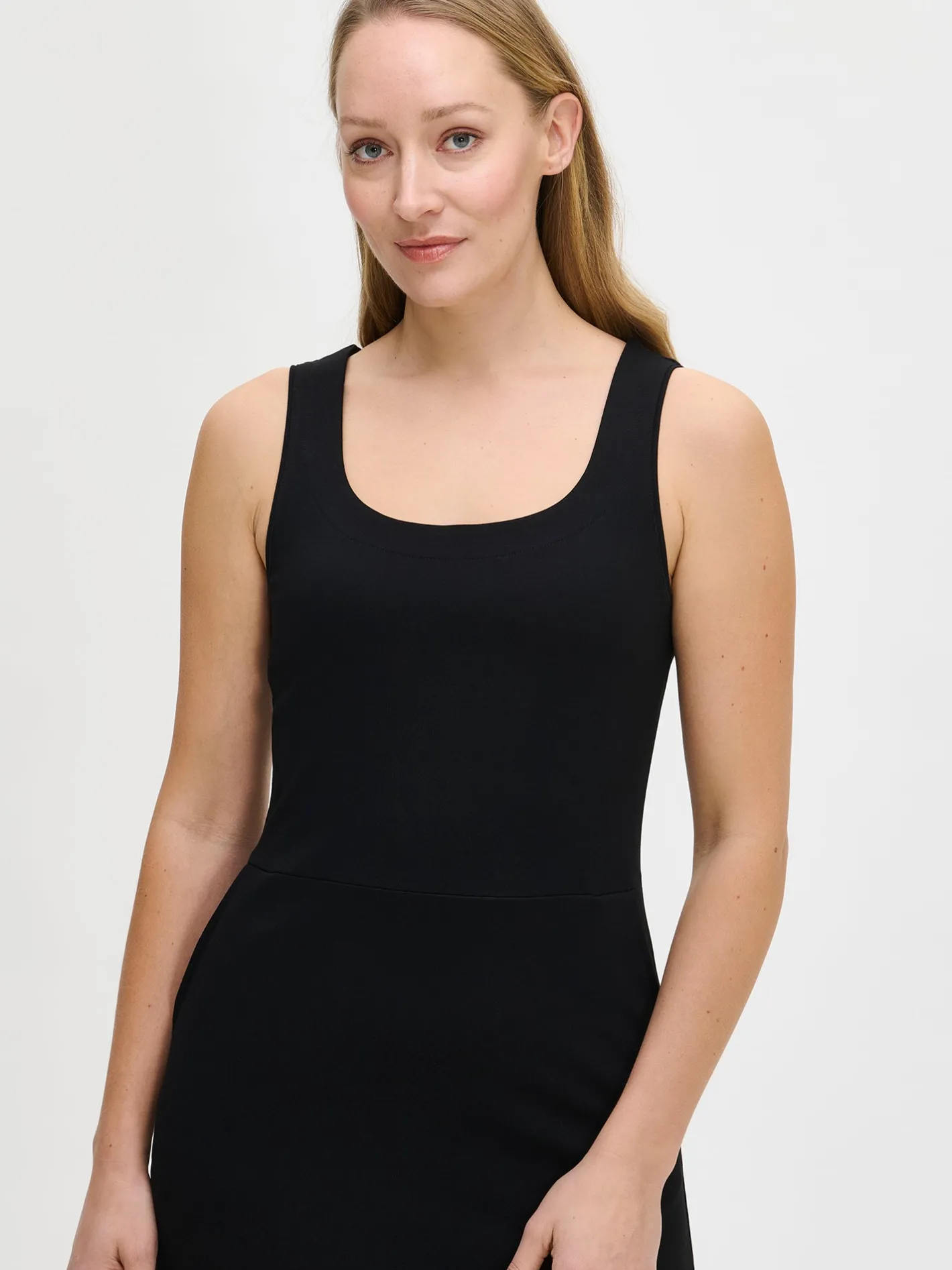 Nanso AIDA trikoomekko -* Mekot