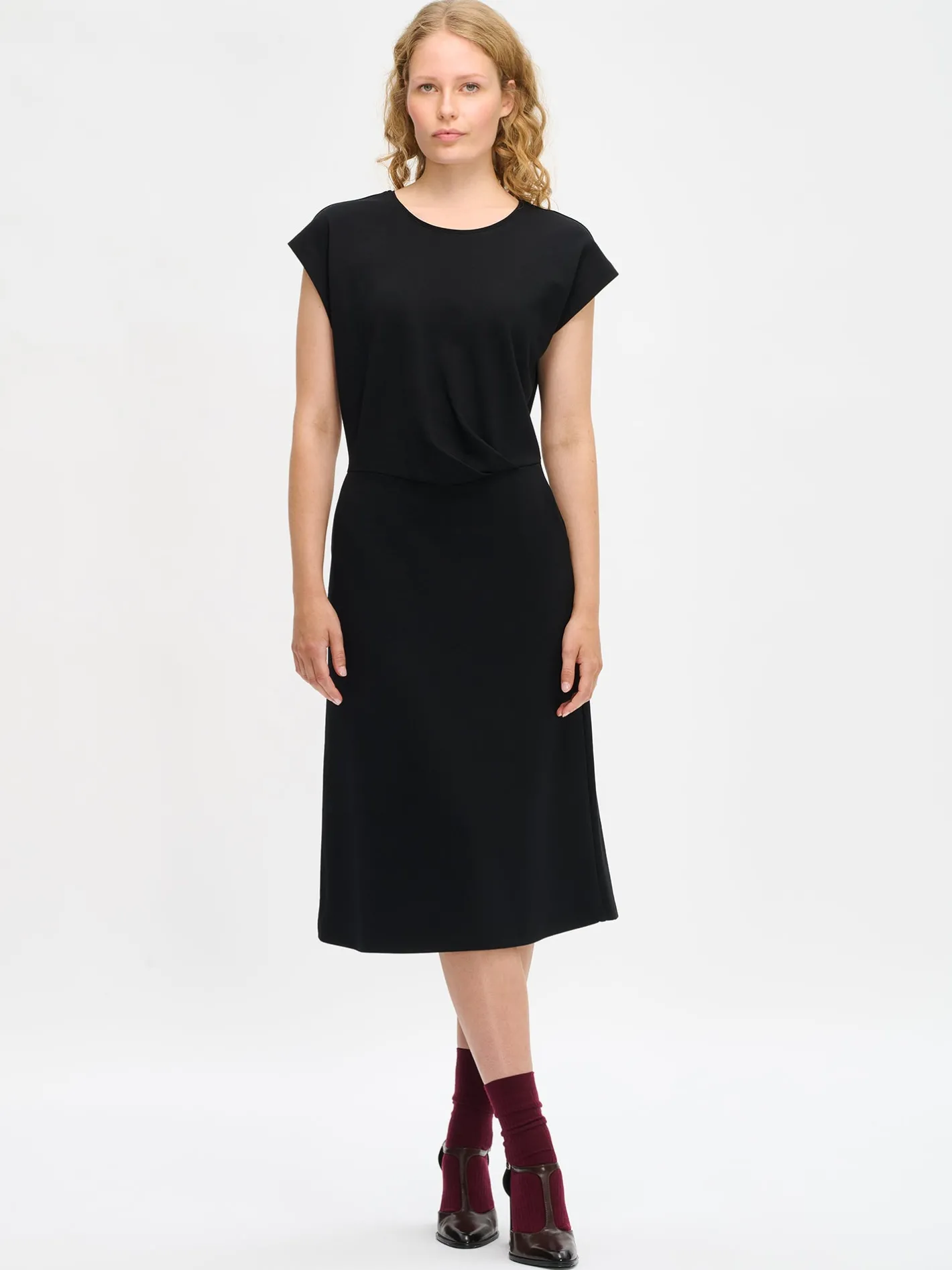 Nanso ELEGIA mekko -* Mekot