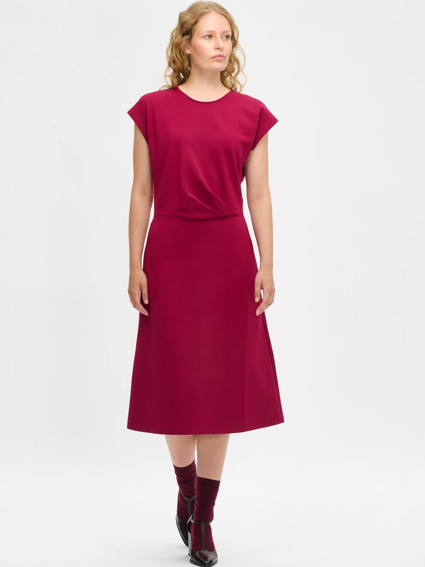 Nanso ELEGIA mekko -* Mekot