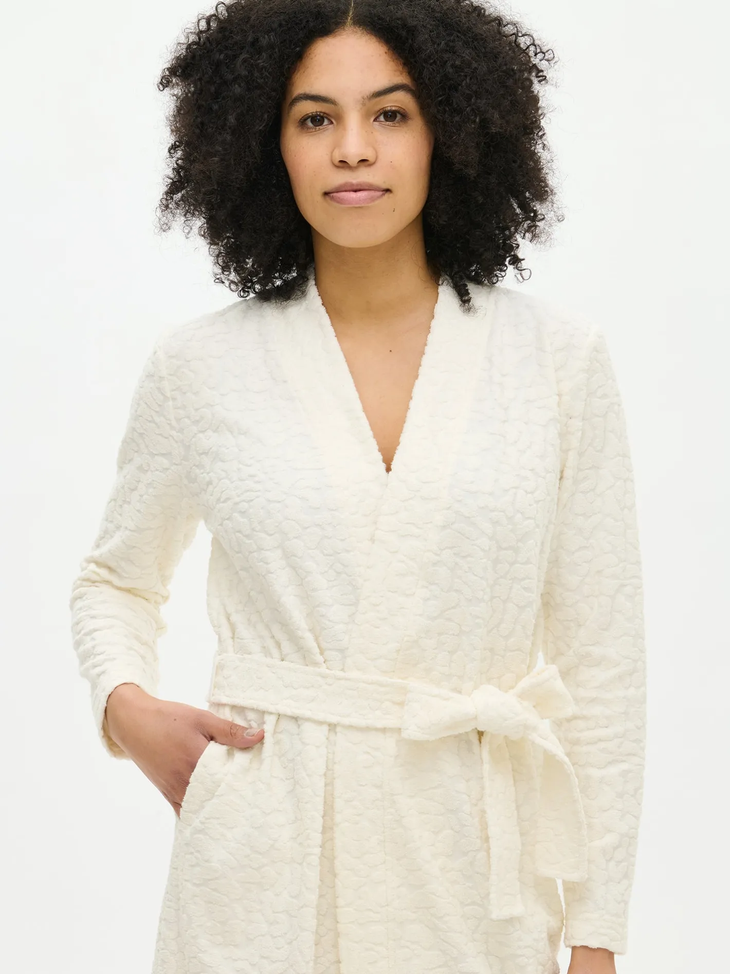 Nanso GEPARDI aamutakki -* Yöasut Ja Oloasut