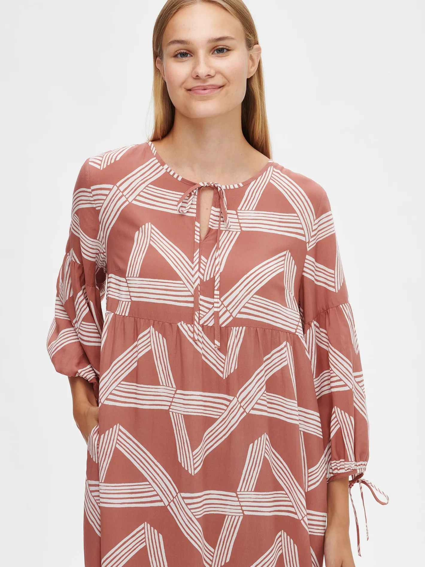 Nanso GRAFFITO pitkä kangasmekko -* Mekot