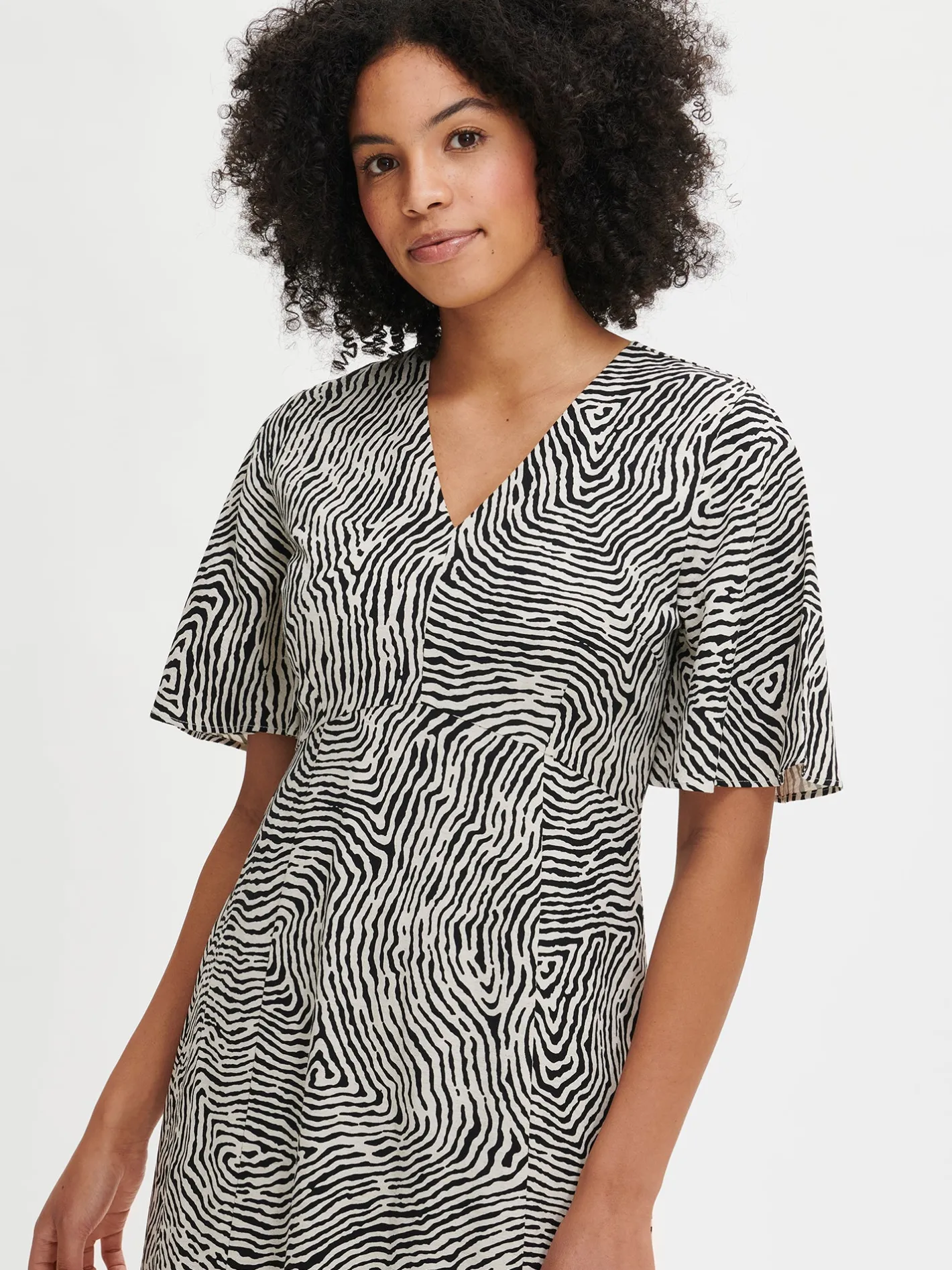 Nanso JÄLKI midi kangasmekko - musta-luonnonvalkoinen* Pellavavaatteet|Mekot