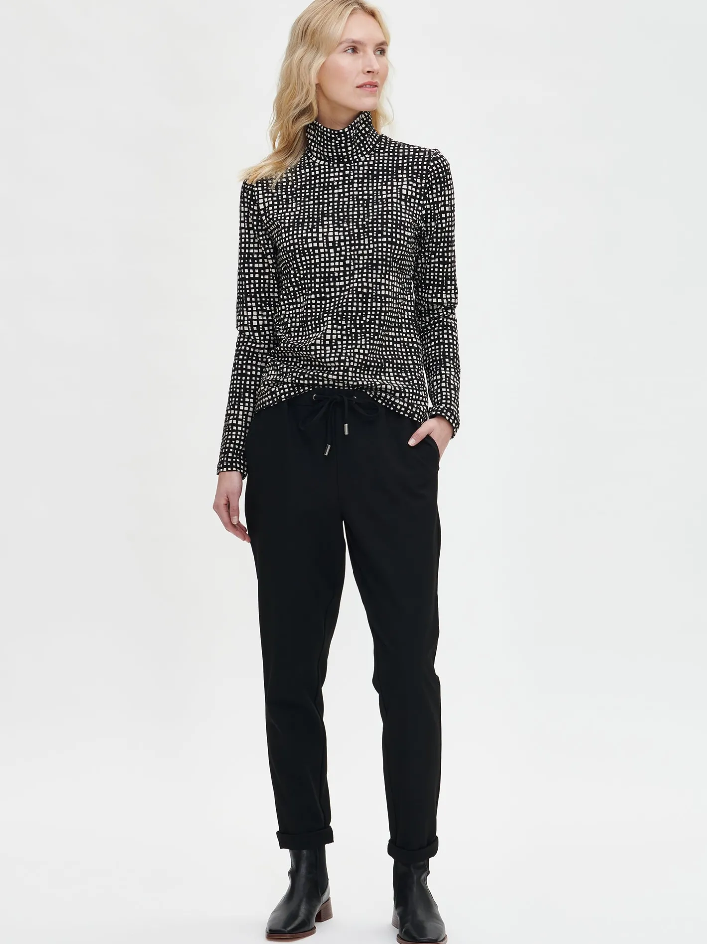 Nanso KARMI poolo -* Paidat Ja Tunikat