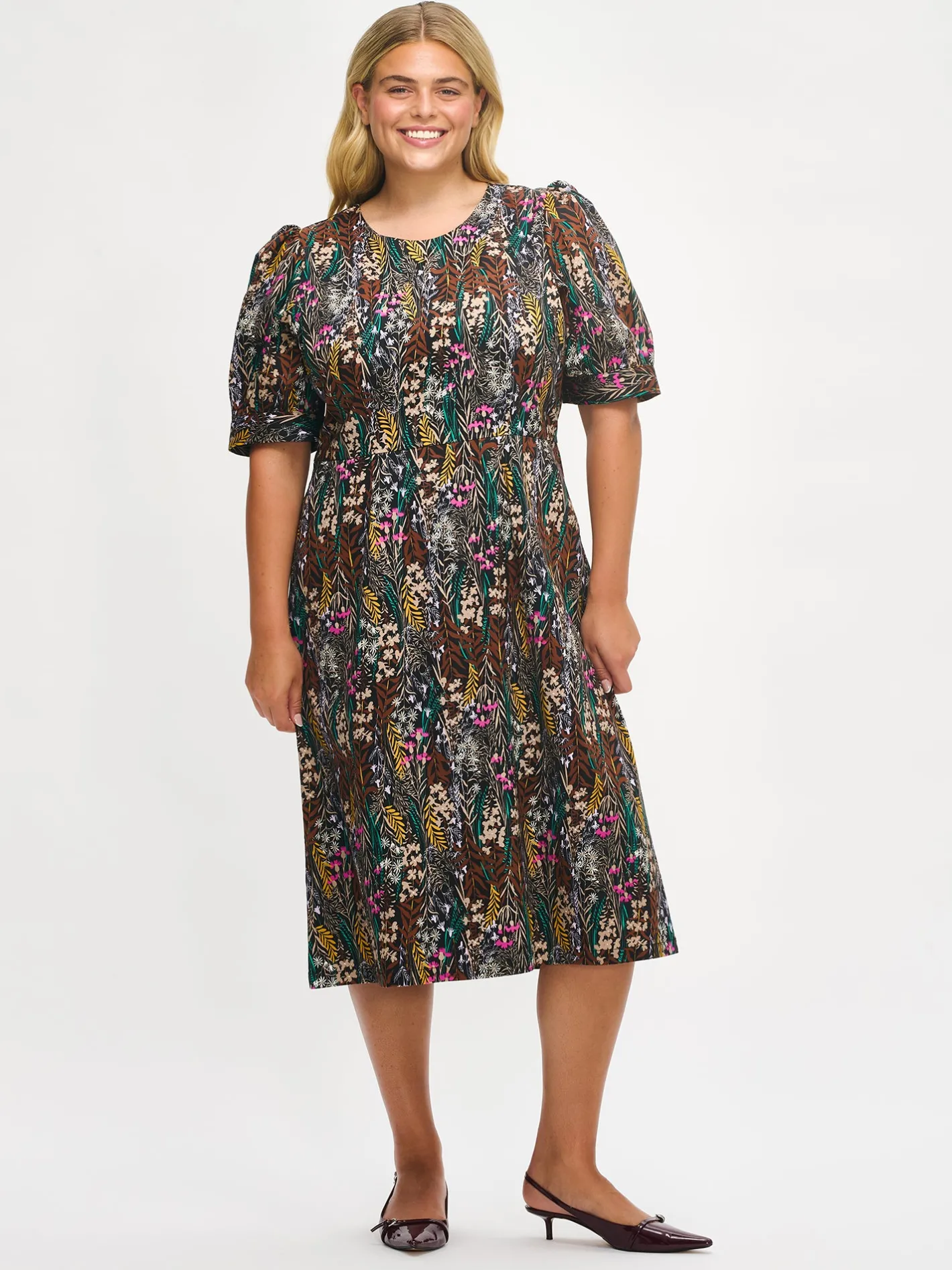 Nanso KUUTAMO pitkä kangasmekko -* Mekot