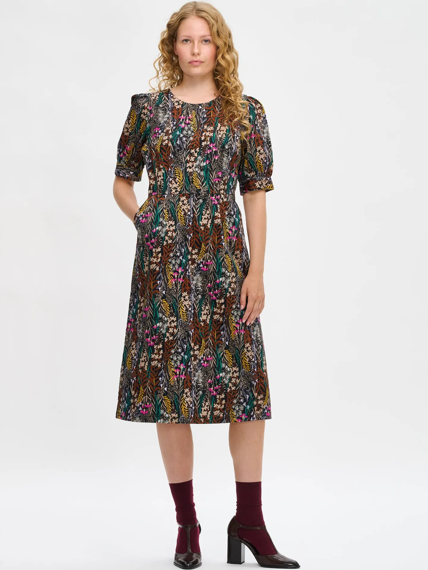 Nanso KUUTAMO pitkä kangasmekko -* Mekot