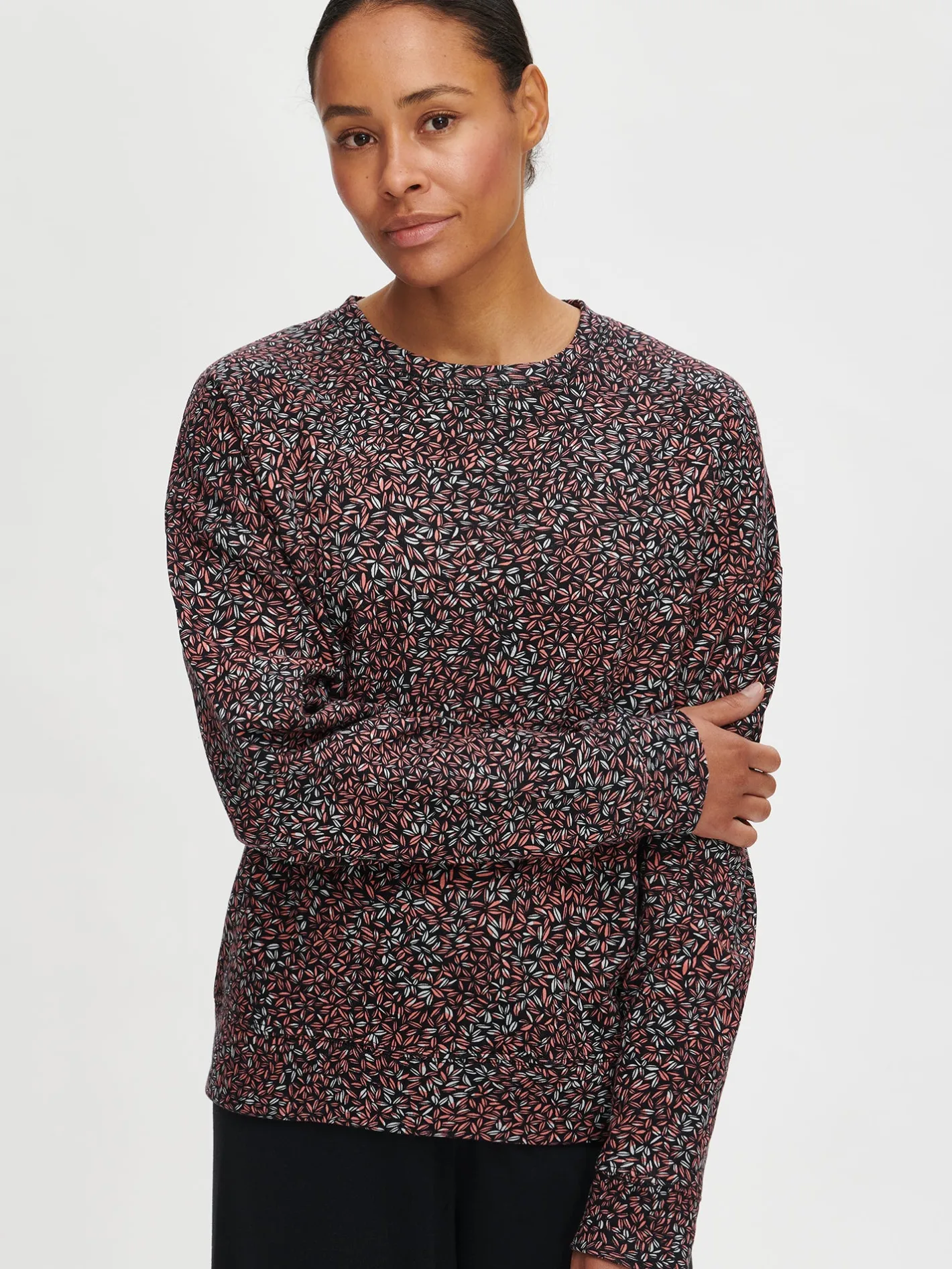 Nanso LEHTO collegepusero -* Yöasut Ja Oloasut