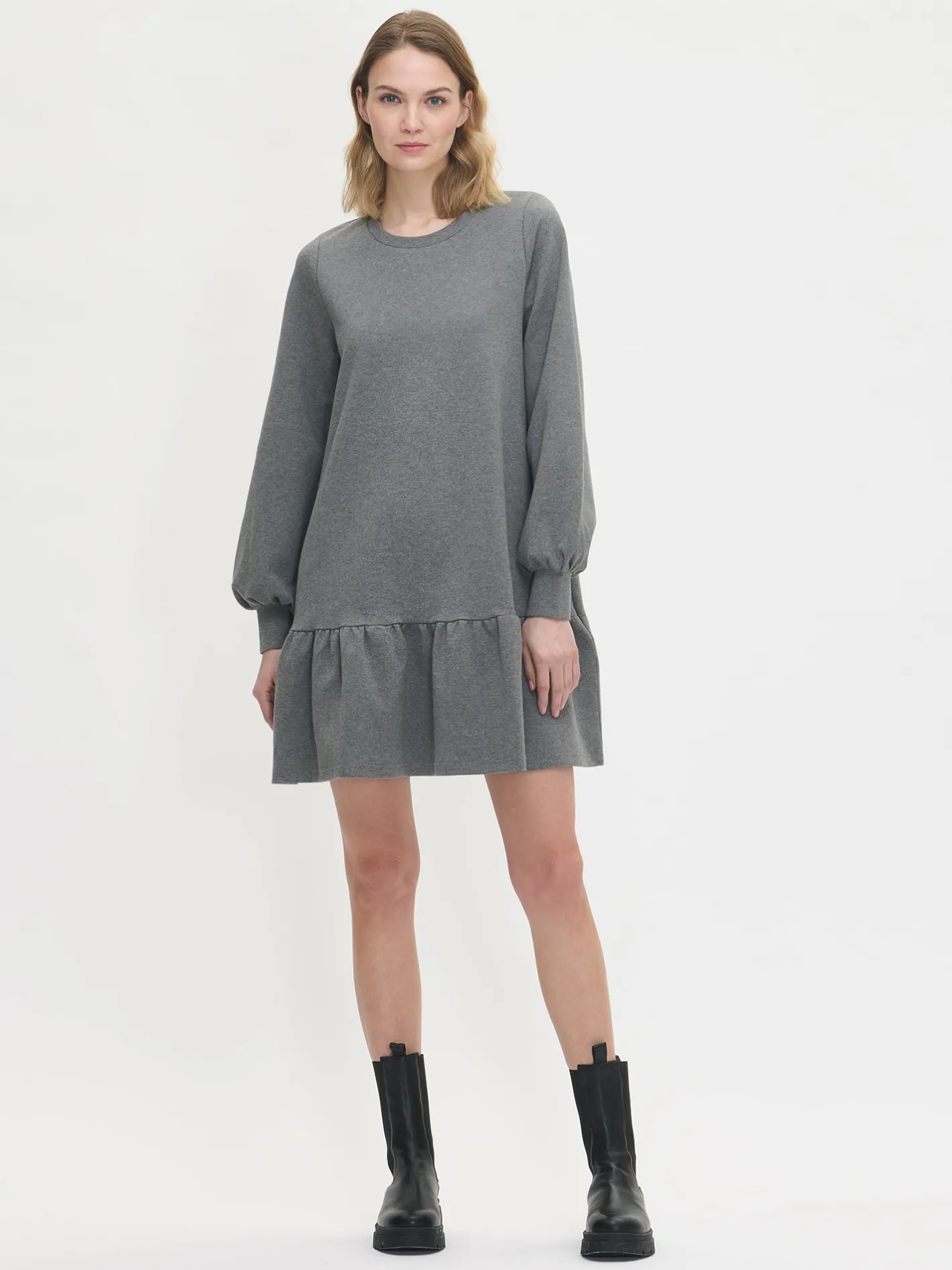 Nanso LEIJA mekko -* Mekot