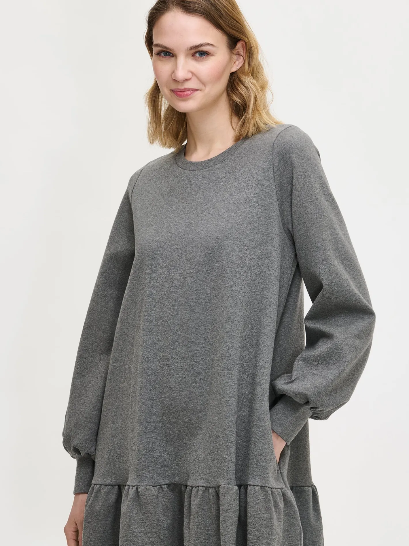 Nanso LEIJA mekko -* Mekot