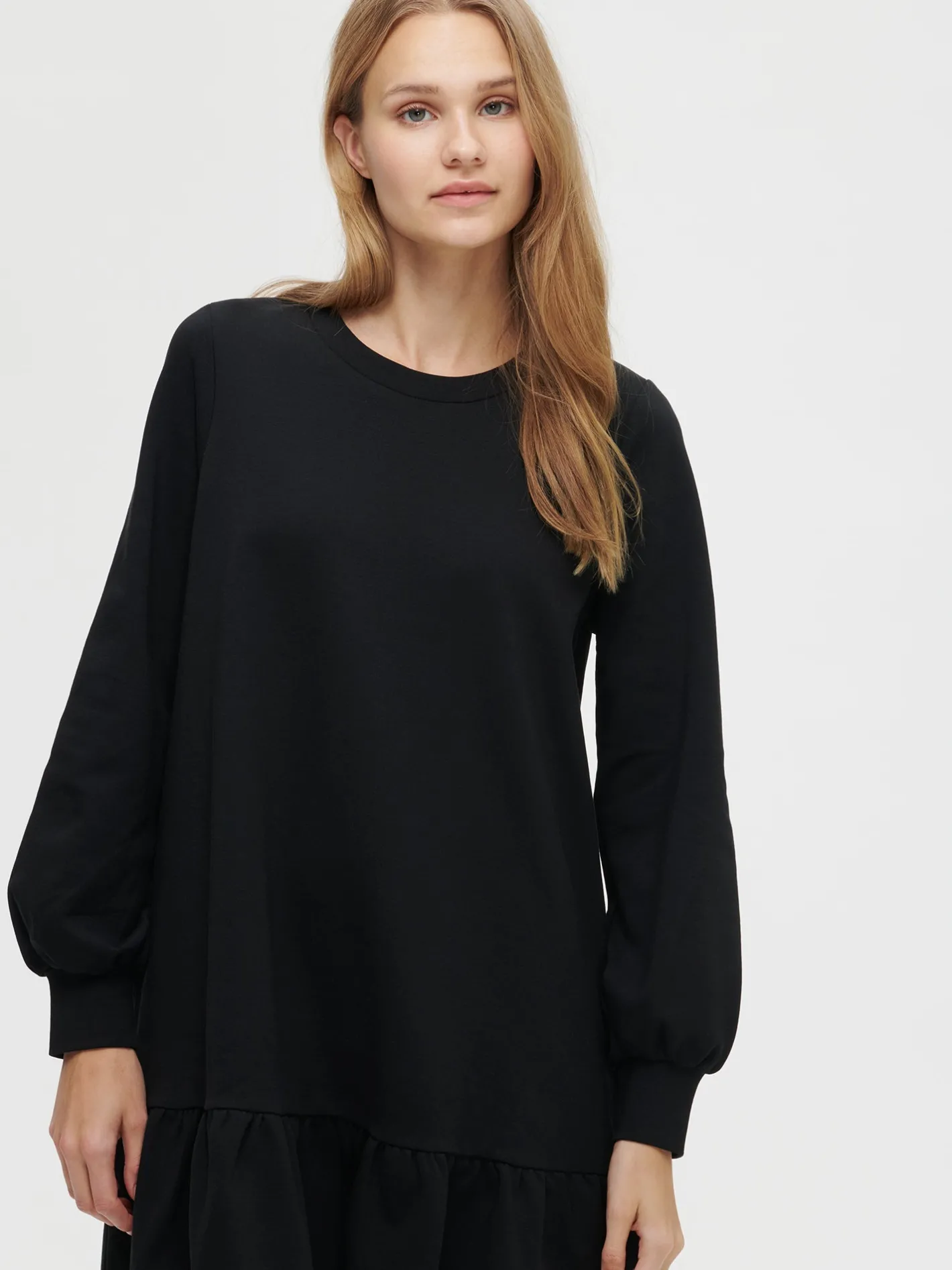 Nanso LEIJA mekko -* Mekot