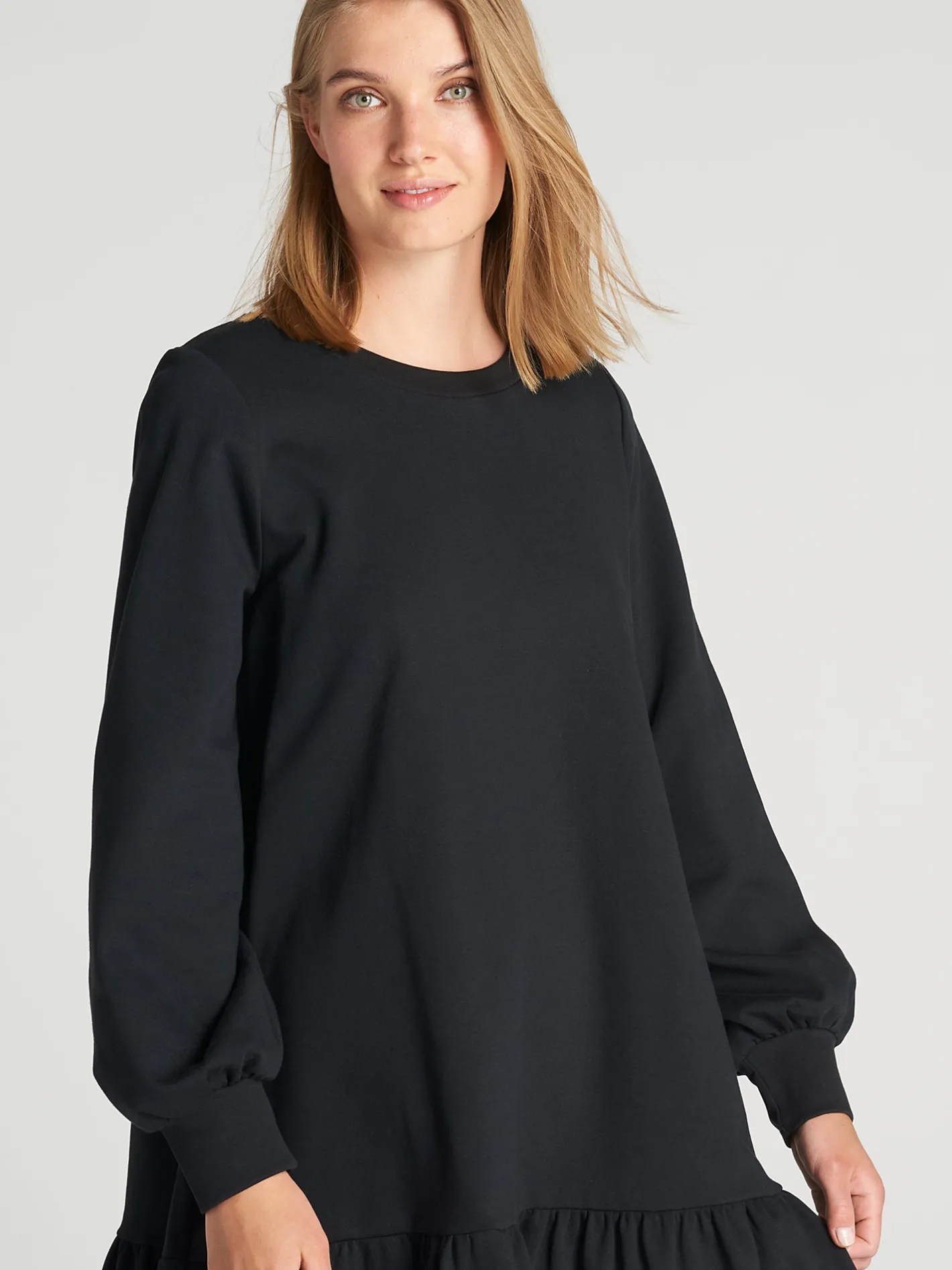 Nanso LEIJA mekko -* Mekot