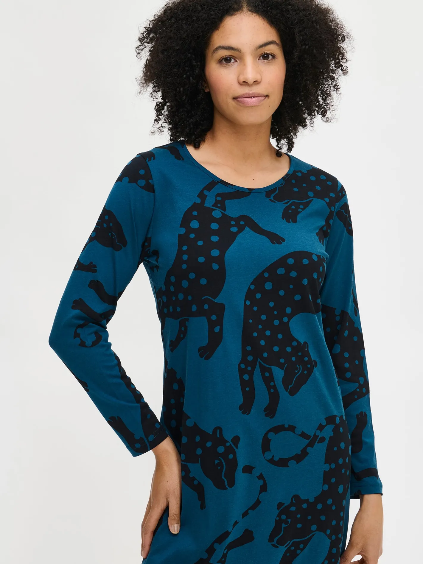 Nanso LEONORA pitkähihainen pitkä yöpaita –* Yöasut Ja Oloasut