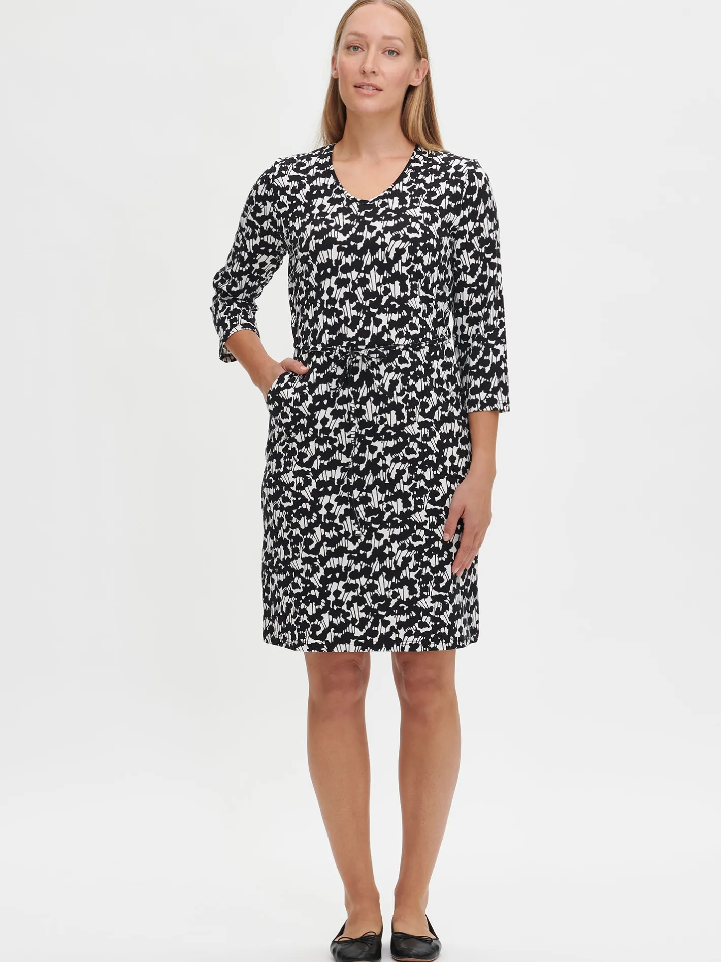 Nanso LIITO trikoomekko -* Mekot