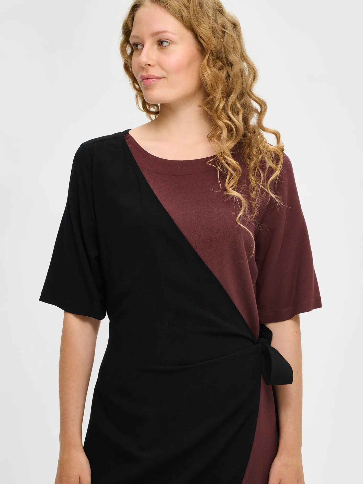 Nanso LYYRA mekko -* Mekot