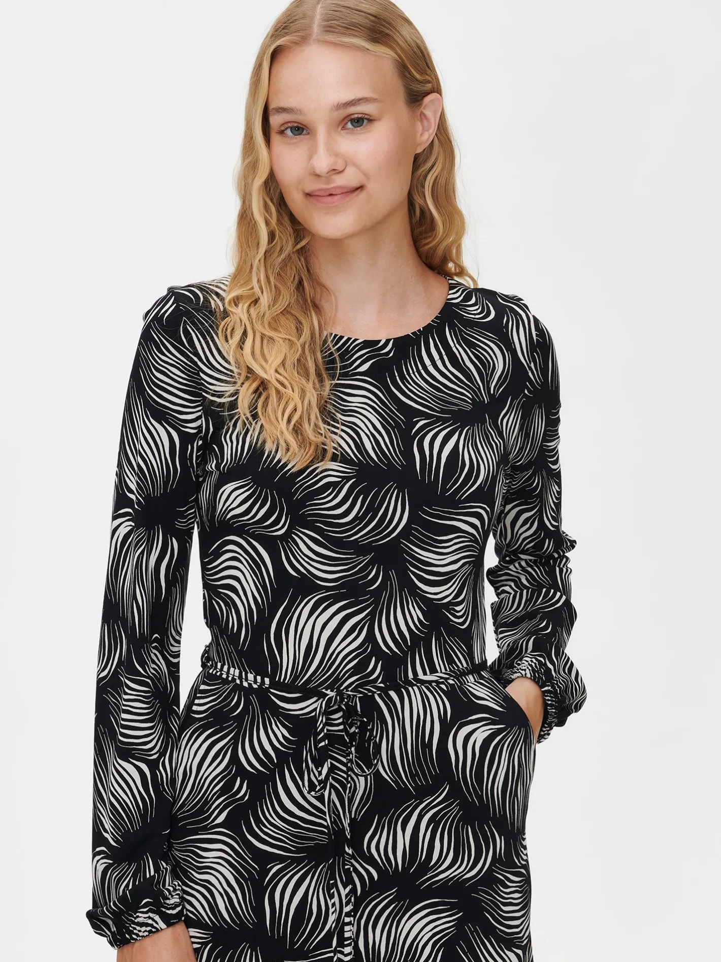 Nanso PIENI TUIJA mekko -* Mekot