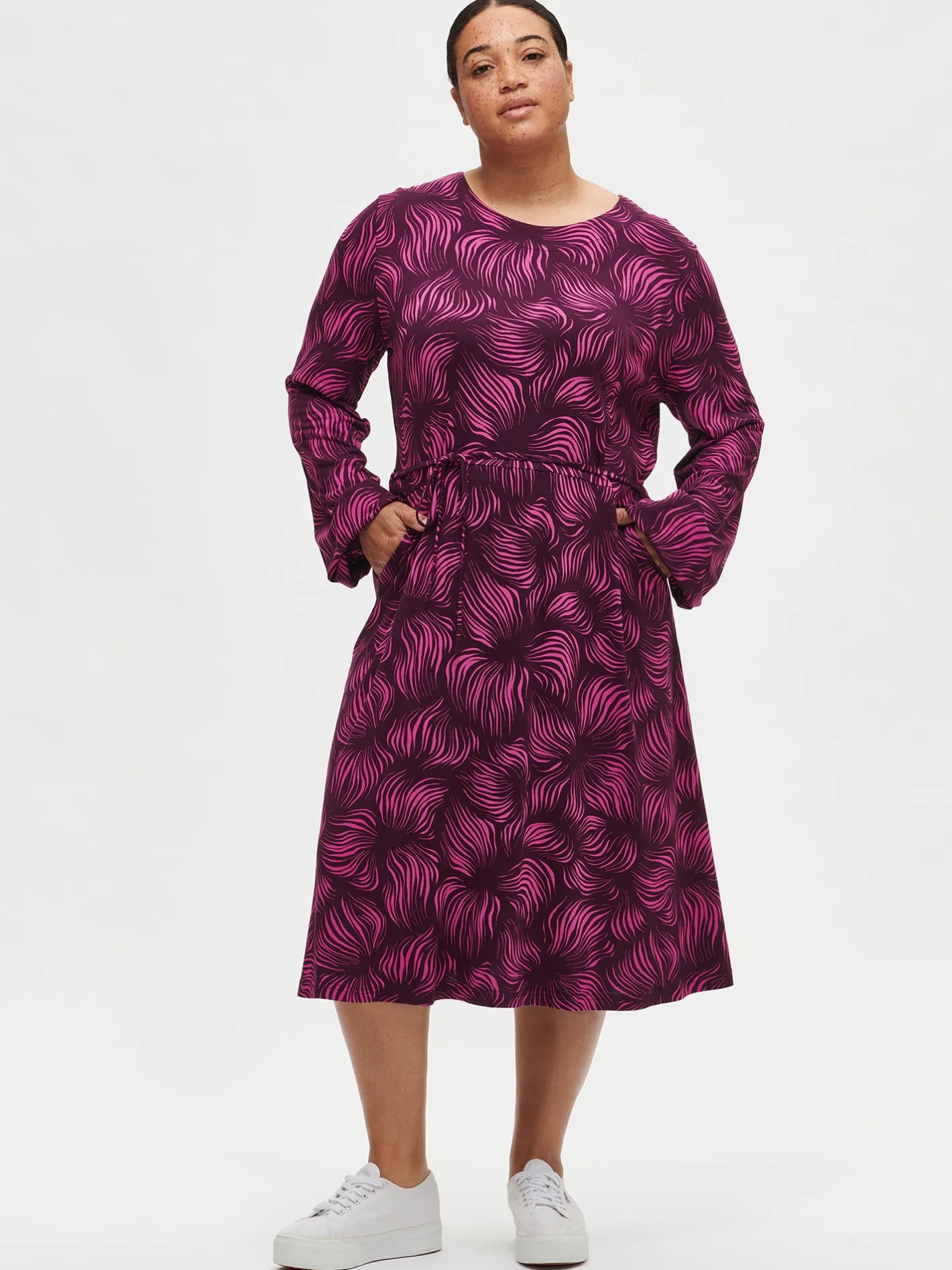 Nanso PIENI TUIJA mekko -* Mekot