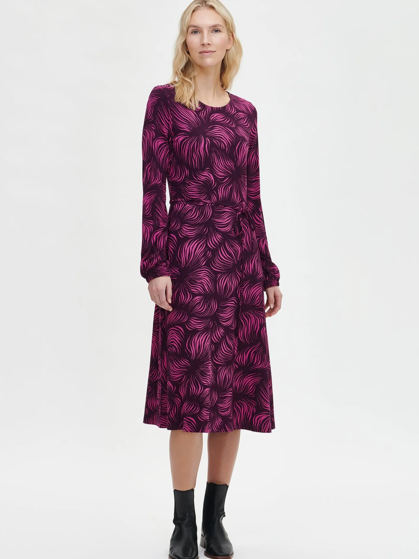 Nanso PIENI TUIJA mekko -* Mekot