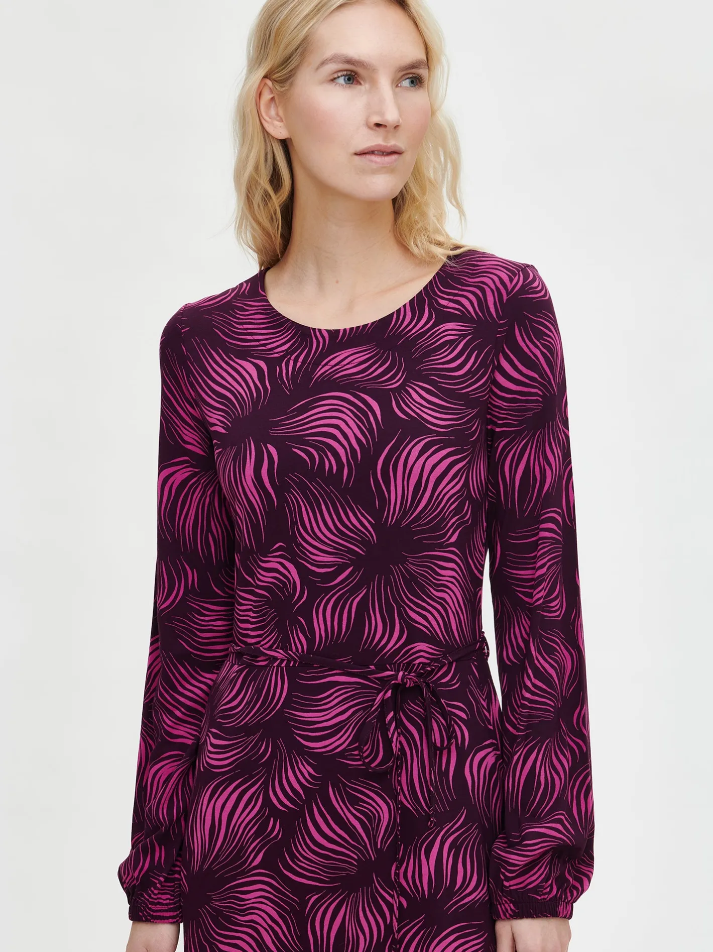 Nanso PIENI TUIJA mekko -* Mekot