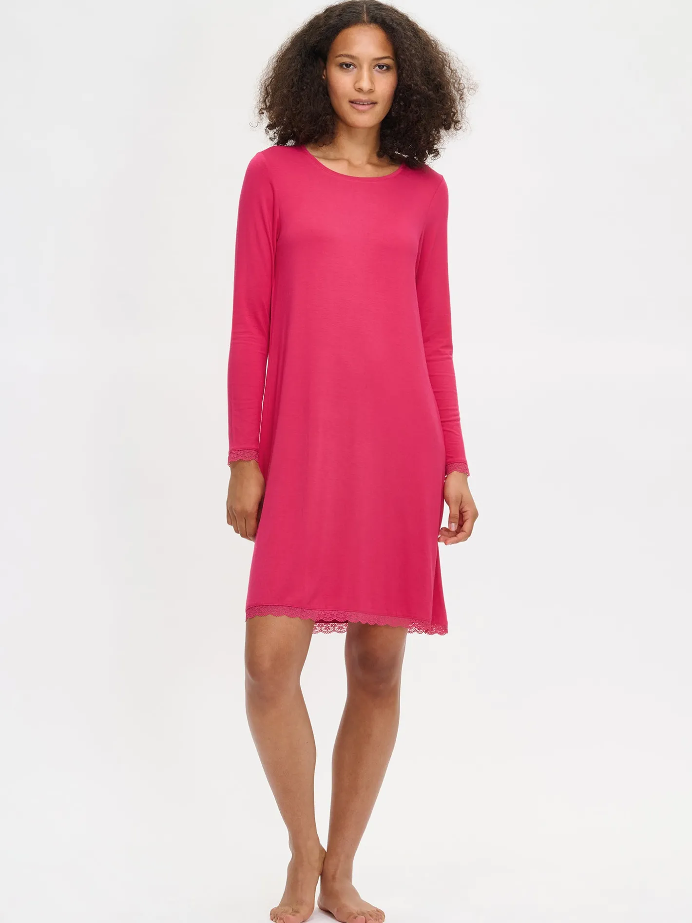 Nanso PITSI lyhyt yöpaita -* Yöasut Ja Oloasut