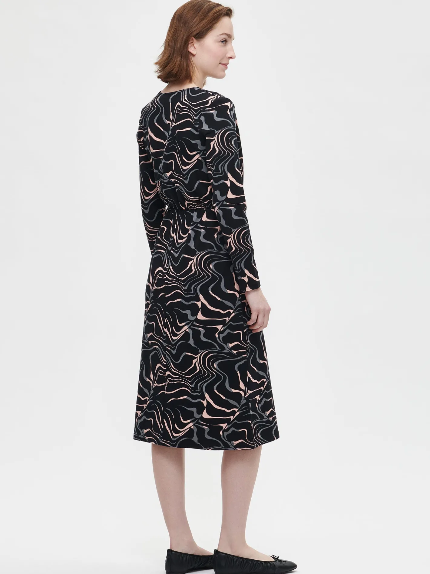 Nanso SAARA trikoomekko -* Mekot