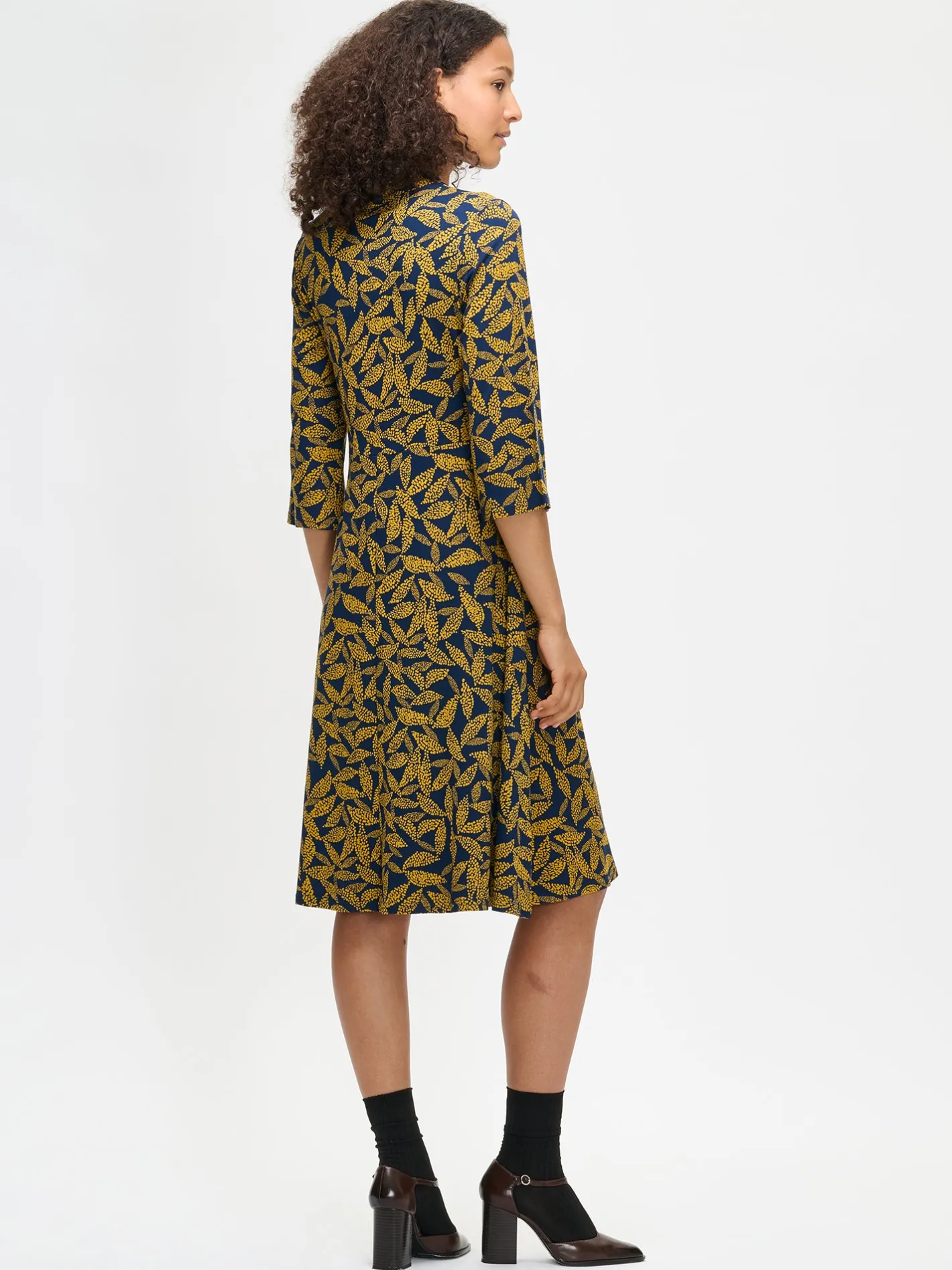 Nanso TRIINE trikoomekko -* Mekot