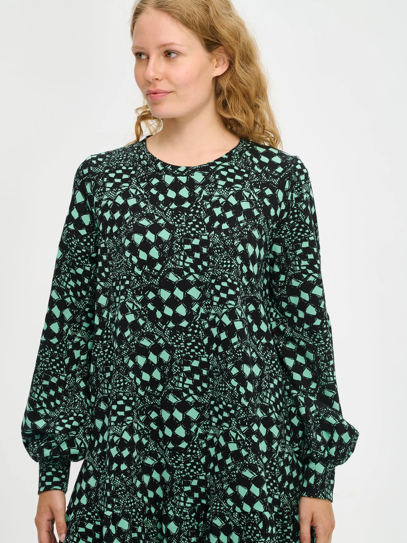 Nanso VIRKKUU mekko -* Mekot