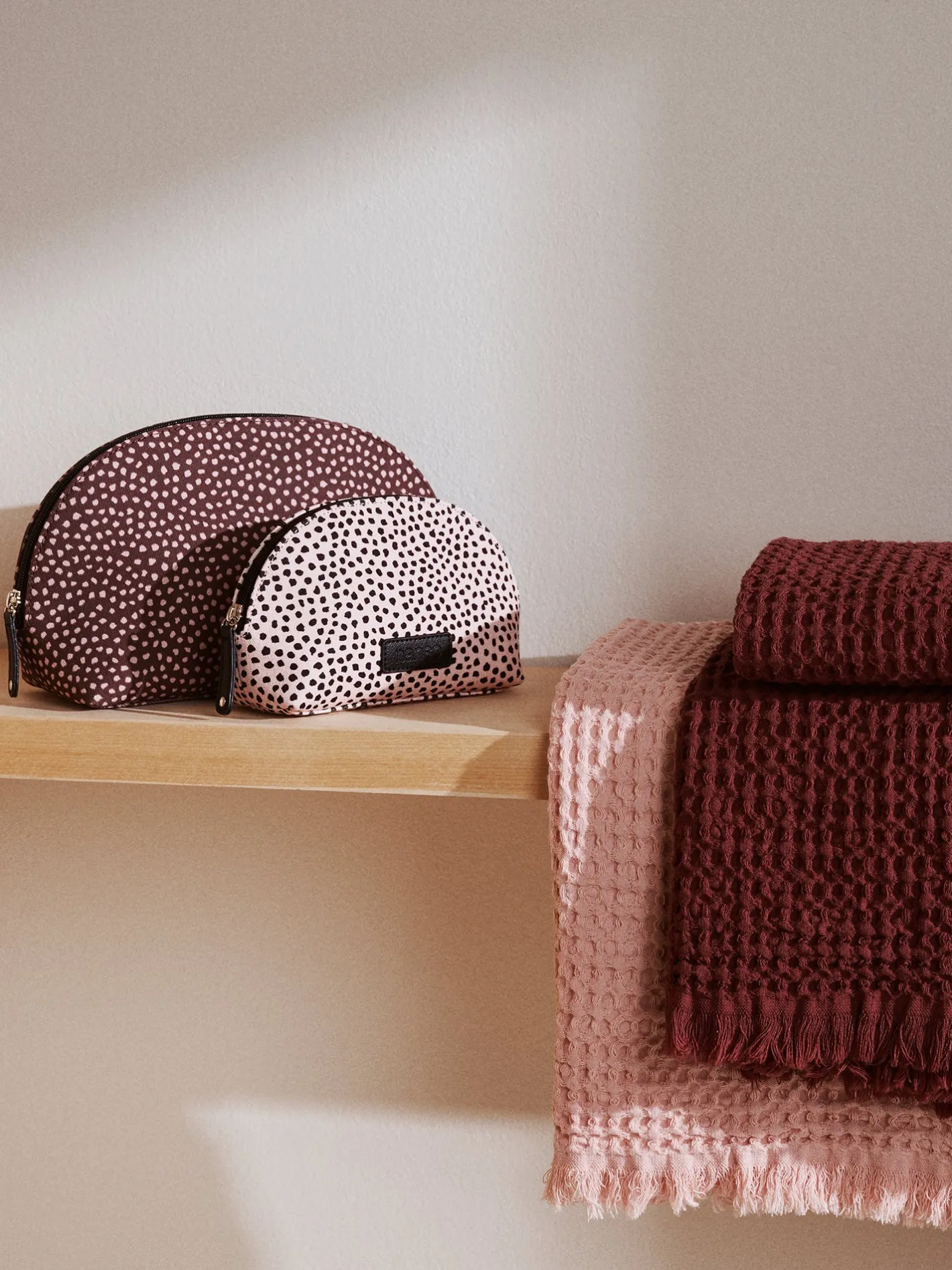 Nanso VOHVELI kylpypyyhe - tumman* Pyyhkeet Ja Kosmetiikkalaukut